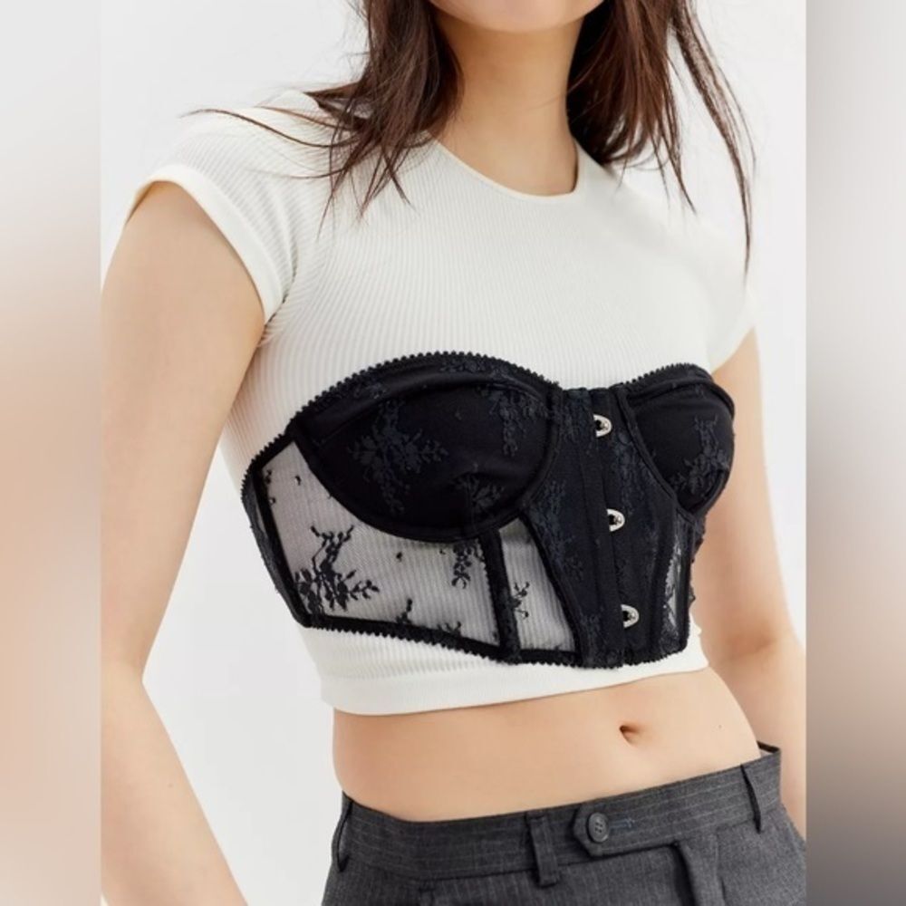 Urban Outfitters Out From Under Firecracker Black Lace Cropped Corset Top M NWT
